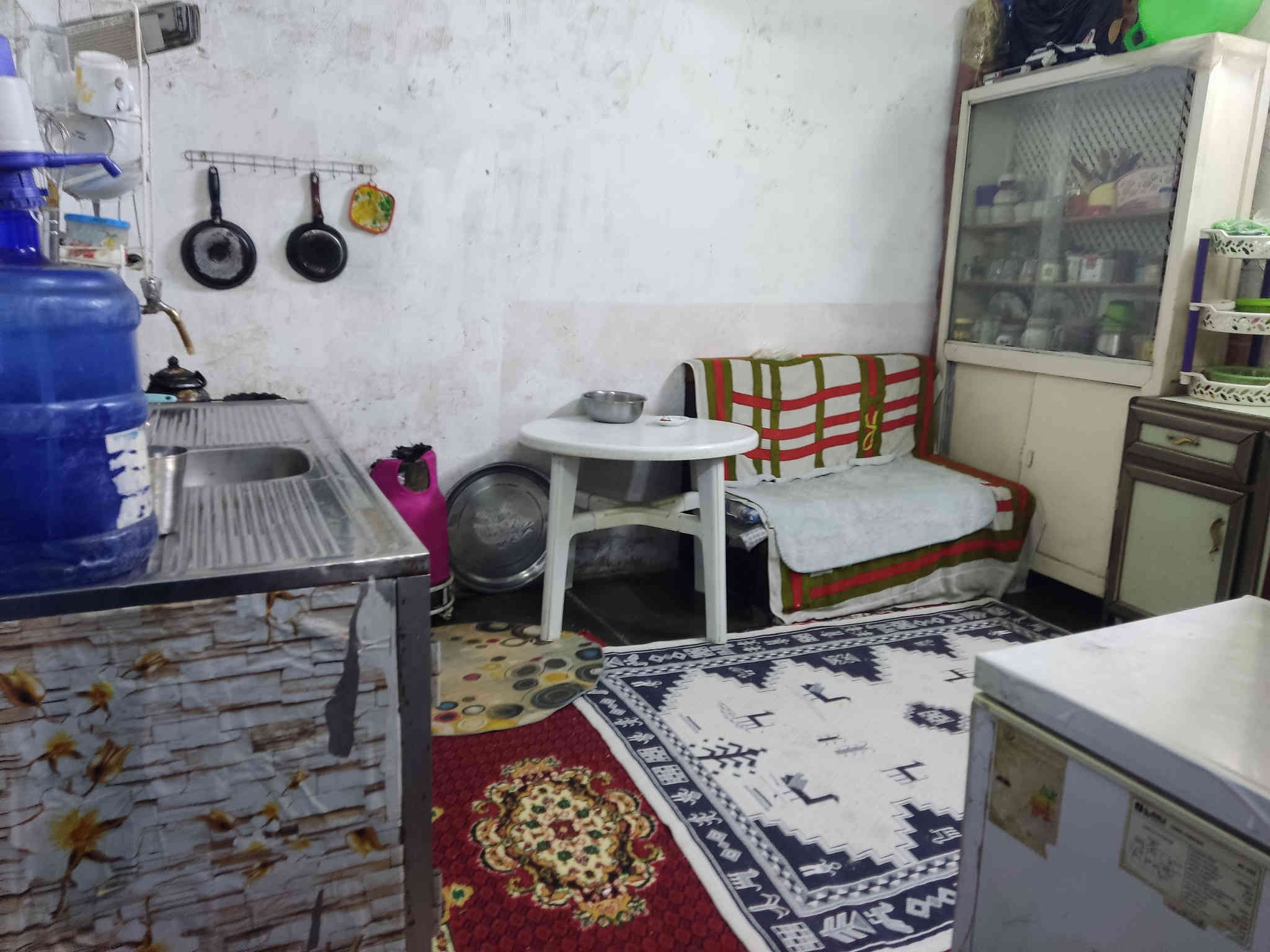 السلام عليكم دار للبيع 55 متر مصفر طابق واحد بنص اطابو كافت خدمات بغداد الكمالية المعوقين ***********
