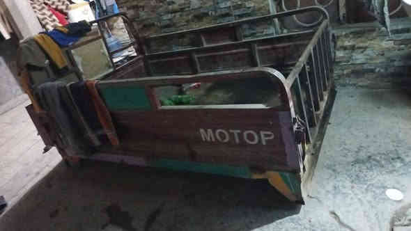 سلا عليكم بدي اللبيع مكان حله نادر تواصل ***********
