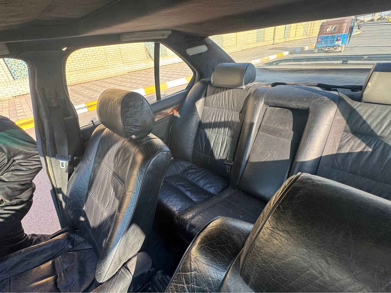 للبيع  1989 bmw 525 رقم بغداد انكليزي هزه جديدة 

كير اوتو  
مكينه وكير جدد ( محرك 520 ) مسكر 
ضفاير جدد 
سلايت شغال كهربائي 
غرفه جلد حلوه 
حداديه اماميه خلفيه جديده
صبغ جماليه بدون ضربه
ويل هامان

السياره معروضه 49  و بيها مجال بسيط 
مكان السياره الكوت مركز المدينه
الاتصال على 

***********
*********** دهل اوران, واسط
