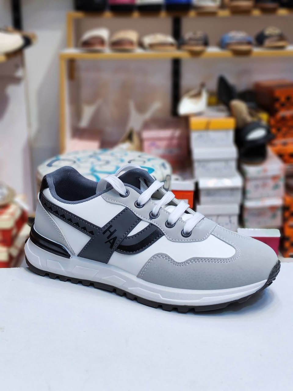 #جديد
سعر القطعة 💥10000 الف 💥
بوتين اسبورت طبي خفيف الوان المعروضه فقط
#العنوان خانقين مجمع الحاج قاسم خلف مجمع حبيب مول
توصيل جميع المحافظات وداخل خانقين واتس ***********
احذية و حقائب بشار
