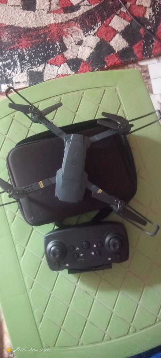 سلام عليكم من رخصت ابو الكروب .. ادراون للبيع مستخدمة ٣ايام تصوير دغة حلوة تبعد مسافة الطيران كيلو
ورتفاع250متر باغي تفاصيل***********
