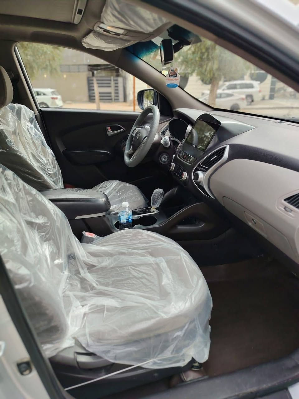 توكسان 2011 بغداد الماني بيه باب مبدل وشبر بارد فقط سياره جاهزه حدادية تبريد تخم تاير جديد شاشة كامرة حاكيه بانوراما فول تحكم ستيرن 5 ويل كب سياره بعد بيه موصفات للبيع ..
مكان سياره النجف حي السلام . للاستفسار اكثر الاتصال على الرقم ***********
