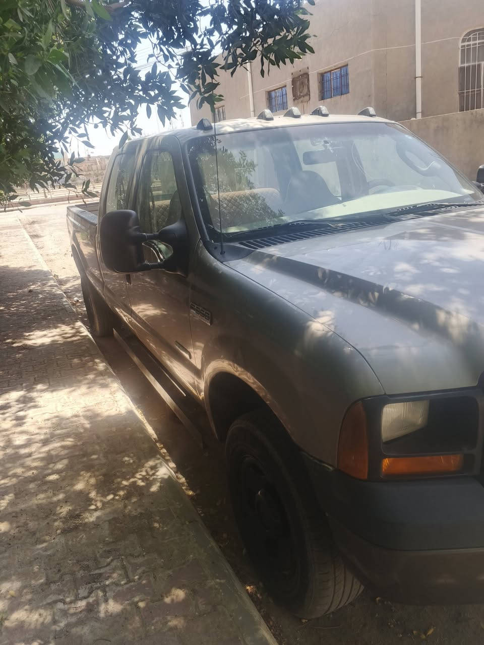 فورد حجم F350
كاز حجم المكينه 8سلندر 
جاهزه من كل شي أنكر سلف واطلع للعرعر التبريد عوزه غاز 
مكينه كير اكسل حداديه خير من الله
السعر على الخاص
تريد تحويل تريد وكاله حاظر
الاتصال على الرقم فقط واتساب
***********
