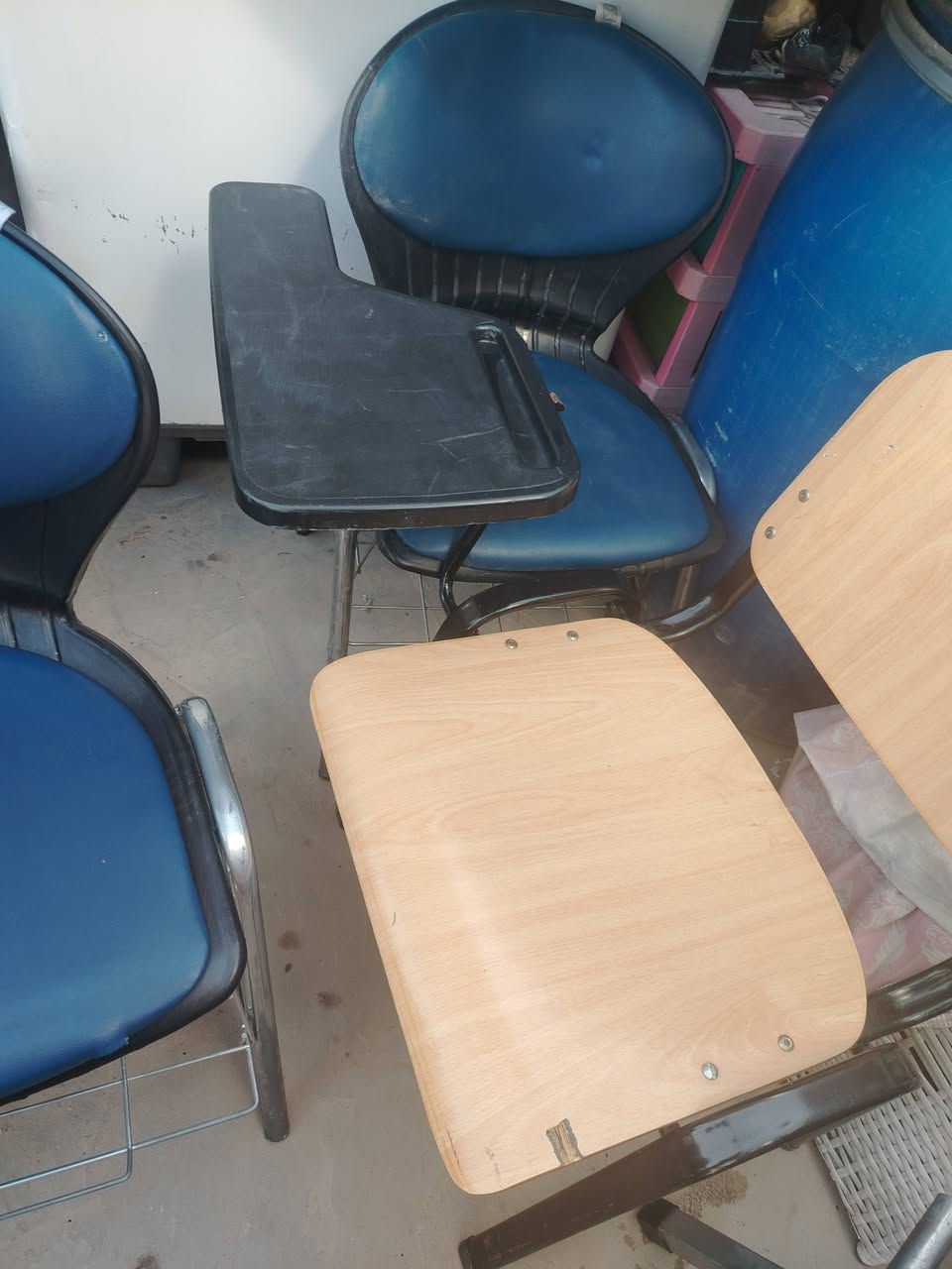 كراسي للبيع كميه الي يريد شلع او مفرد


**إذا كنت صاحب هذا الإعلان وتريد حذفه لأي سبب، رجاءا أرسل رسالة إلى الدعم الفني**