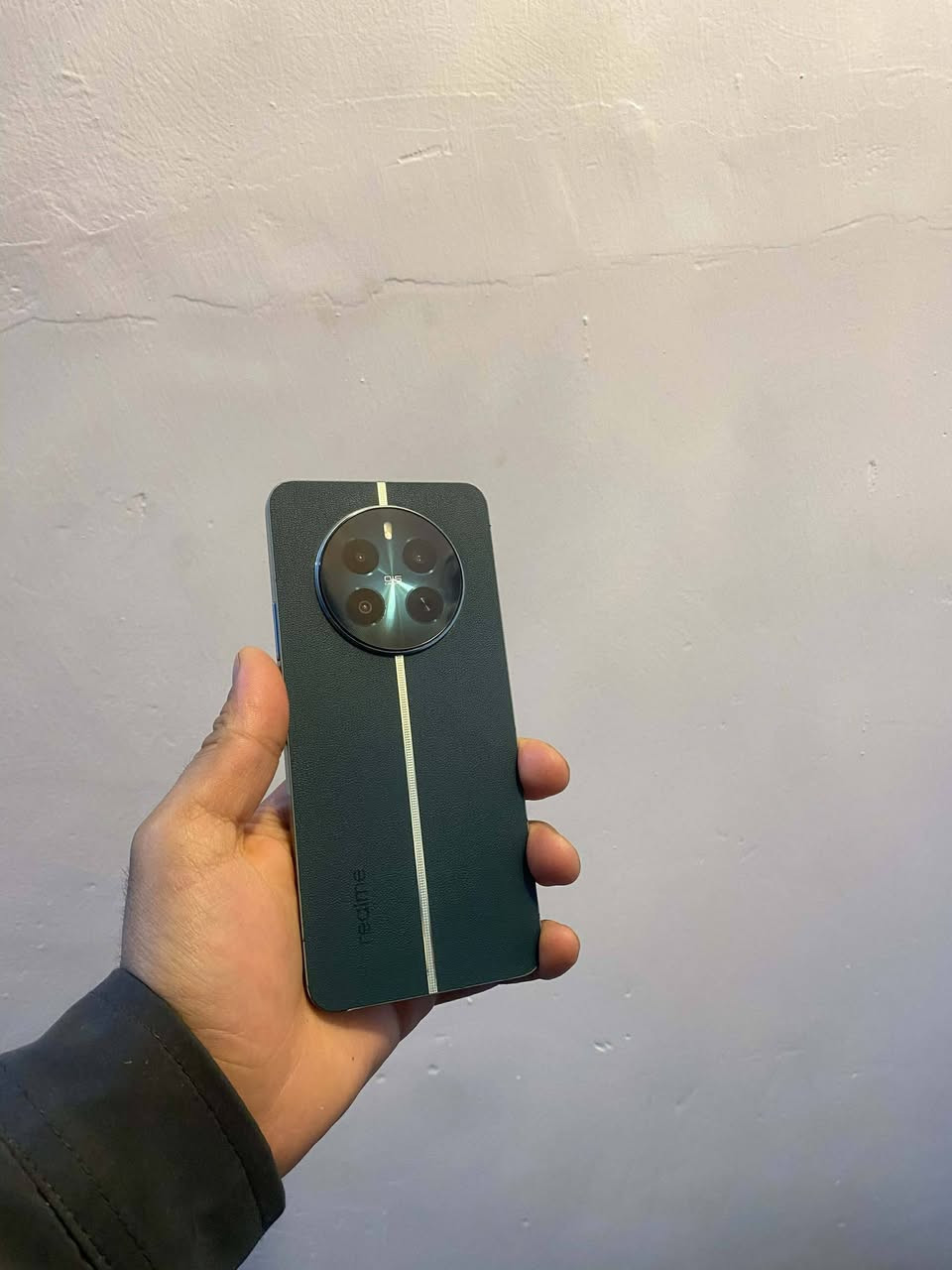 سلام عليكم  جهاز ريلمي 12برو بلاص جهاز نضيف فقط فطر  بسيط بل شاشة ما مأثر علية ابد ذاكرة 512 رقم *********** سعر 270بي مجال عنوان ديالى الخالص
