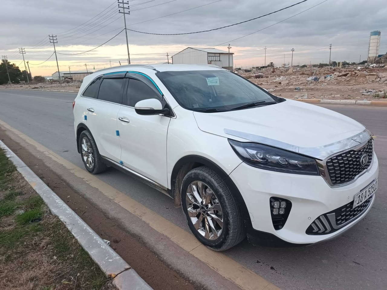 السلام عليكم سياره نوع سورنتو خليجي موديل 2019 فول موصفات عده البنراما كفاله عامه من ضربه وصبغ وضربه سياره جديده مال جناي سته اسلندر سبعه راكب 3قطع تبريد كفاله عامه  كير ومكينه حداديه  كشنات كهربائي مري شفط جنطه كهربائي  باب ترحيب  دوسات لد باب لدالسياره جاهزه تحويل ثانيوم العنوان كربلاء السعر 238 وبيها مجال حك الجيه رقم الهاتف***********
