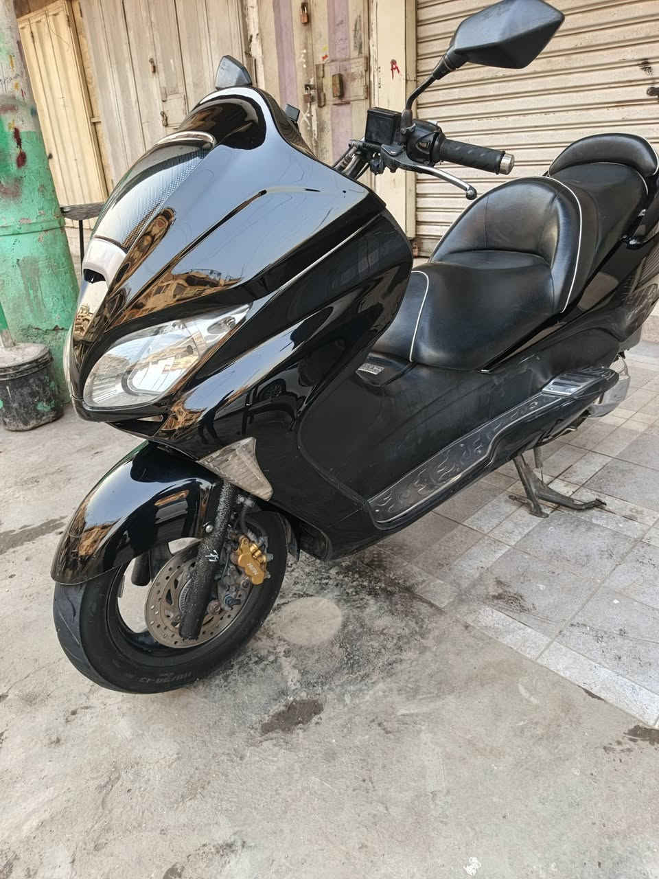 يا الله سلام عليكم
فورزه 0/9 MF 
7 كير 4 تحويلات
لون اسود ملكي
ABS مانع انزلاغ
يدات هيتر 
دراجه بومه مميزه
دراجه سستم نيكل كامل
اكلوب جنطه استان حساس
دراجه كفاله عامه
وبل عافيه عل ياخذهه
يوجد توصيل لجميع المحافظات 
سعر خاص او تتصل 
مكاني بغداد
***********
