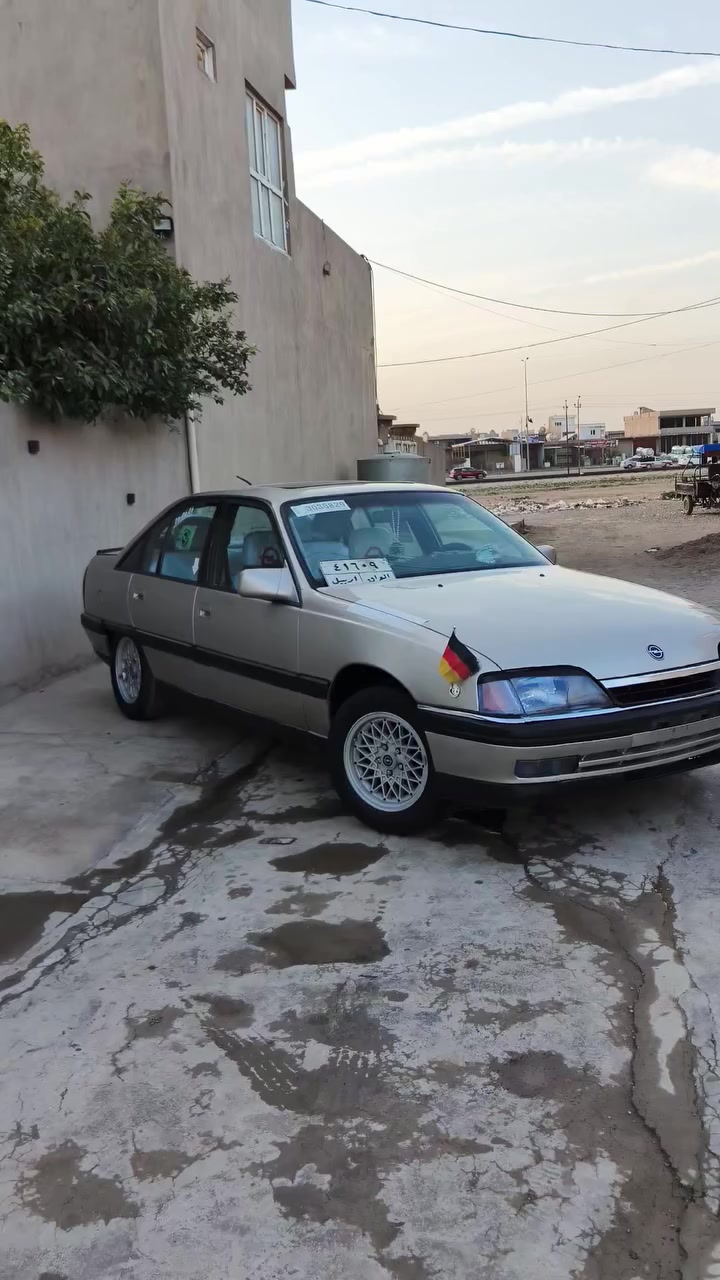 سلام عليكم اوبل اوميكا موديل 92 للبيع محرك 20 اصل كير عادي مكينة لا صرف لابخار تروح تفحص كير جديد كهربائيات كلة شغال سيارة ABS سقف سلايت شاشة جديد شادلة ارفلو مال كصة صدر جديد دبلات خلفية جديد هذني كلهن تفحصهن دواخل انظف من الخارج فقط سنوية ساقط سعر 43وبي مجال رقم موبايل *********** مكان كركوك قرب بانزين خانه واسطي(للعلم صبغ عام للجمالية فقط) واتساب مفتوح
