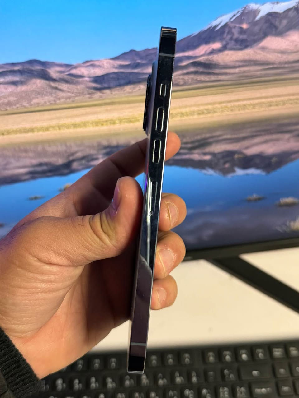 iphone 13 Pro max 
430$
بێ شوخت و زۆڕ پاك پاكەتی خۆی لەگەڵە
لەهەموو بازاڕ بەو نرخە گلەی بكە 
نەكراوە و بێكشە

*********** السليمانية, العراق
