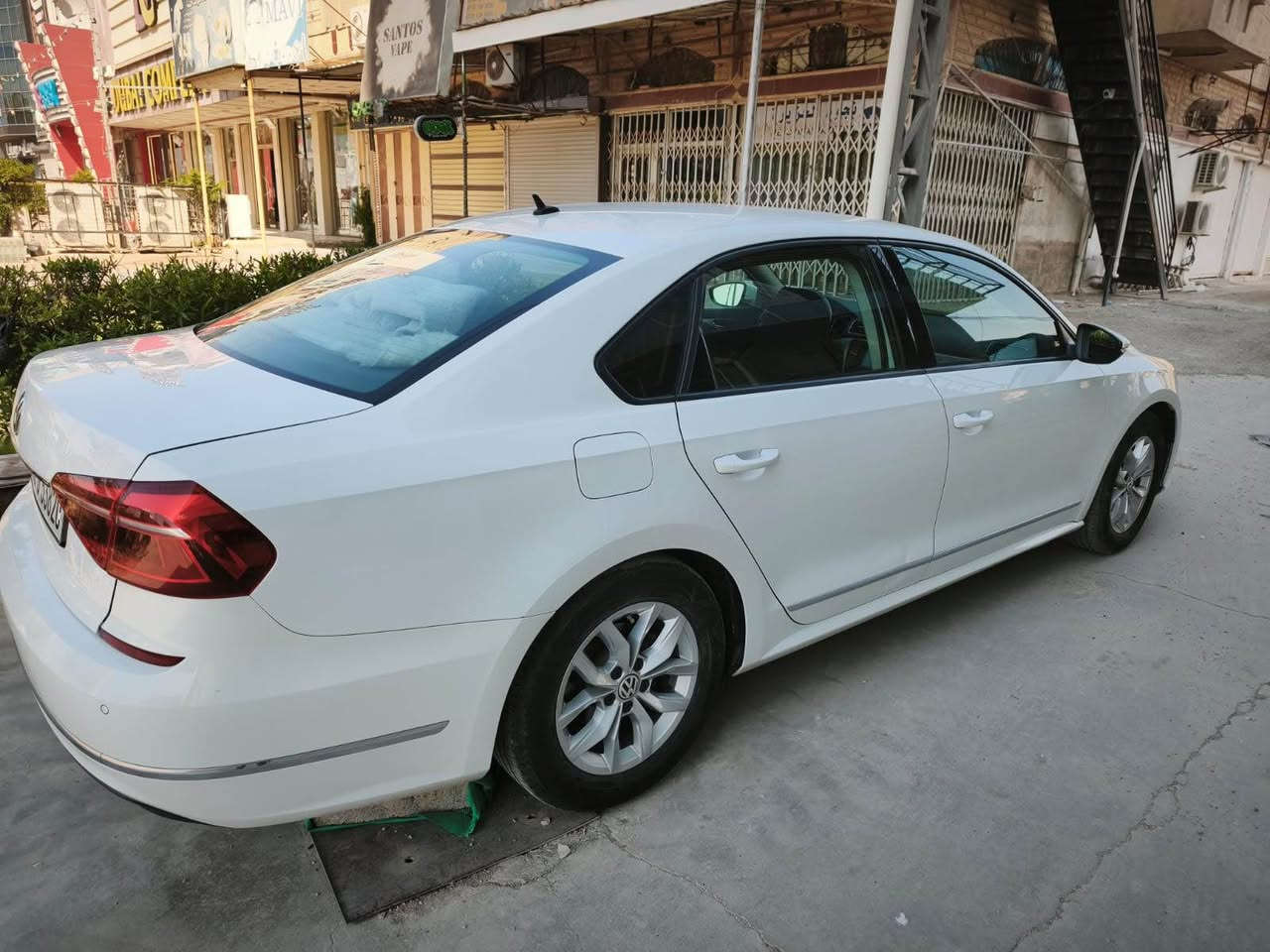 باسات موديل 2017 خليجي 
سنوي جديد باسمي
بس طرف سايق باخ بدون ضرب بشرط فحص 
سيارة مل بيت جاهزة 
ماشي 136 الف
سعر 160
***********
كركوك طريق بغداد كركوك, العراق
