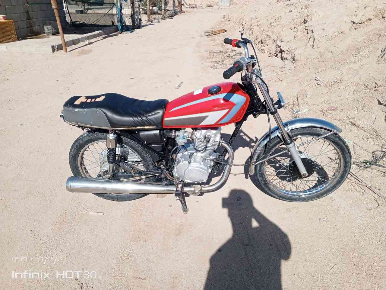 سلام عليكم 
اخوان دراجات نامه البيع 
سعر 525او بيه مجال المكان جسر المضروب
دوات رقم ***********متواجد فقط واتساب
