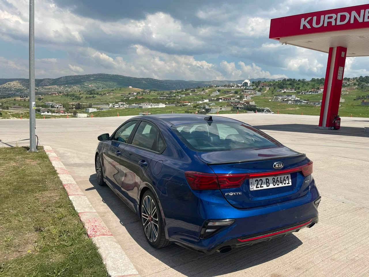 السلام عليكم
كيا فورتي kia forte 2021 GT 
فول مواصفات  (عدا السلايت ) 
السياره رقم اربيل الجديد تحويل او وكاله للمشتري 
 حادث البنيد مبدل فقط الباقي ليبل واحد
وبيه بارد بسيطه بالباب جانب سايق 
خشم قماره بارد بسيط 
السياره ماشية 63 mi
مواصفات  
مكينة 1600 تيربو  ورياضي 🚀
كير اوتوماتيك دبل كلج الماني (DCT) 

 بصمة تشغيل مع بصمة ابواب  
صندوق ذكي بصمة فتج تلقائي عند الاقتراب 
نظام الشاحن الاسلكي للموبايل 
كشنات جلد ومخمل مع وشم جي تي 
دوسات جانبية رياضي شركة  
دبل كزوز مع صوت رياضي جميل  
رادار امامي مع  تحديد المسار  
رادارات جانبية النقطة العمياء  
رادارات خلفية للتنبية عند الرجوع  
نظام القيادة القيادة الذكية 
 قطعتين تبريد في السيارة جهة السايق ول نفر وجهة خلفية  
نظام الوقوف الذاتي عند الاقتراب من مركبة  
3 انظمة قيادة ( ايكو .. سمارت.. سبورت) 
  مع لدات خلفية بك لايت 🤍 
ويل كب حجم ١٨ رياضي 🤍 
ستيرن رياضي حرف (D) 
شاشة كبيره
شاشة لعرض العطلات وقياس ضغط الاطارات  
السعررر 125
مكان السيارة /بغداد البلديات
الاستفسار 🔝🔝💣💣
موجود واتساب 
 
***********

🦅🦅🦅🦅
