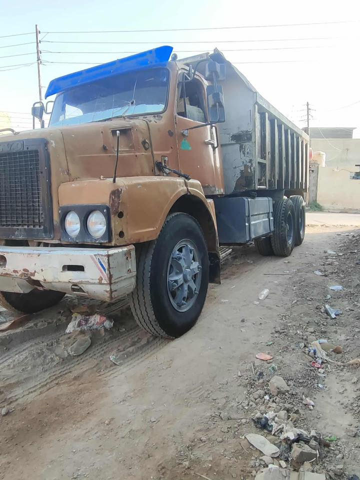 السلام عليكم فالفو  1982 بلادي مكفوله كفاله عامه. سياره جاهزه للعمل السعر  23 مليون ومجال بسيط جدا حك الجيه 
الموشراي لايتصل
***********
