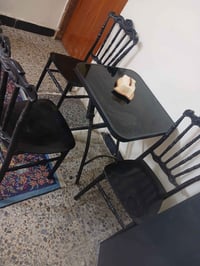 كرسي • للبيع