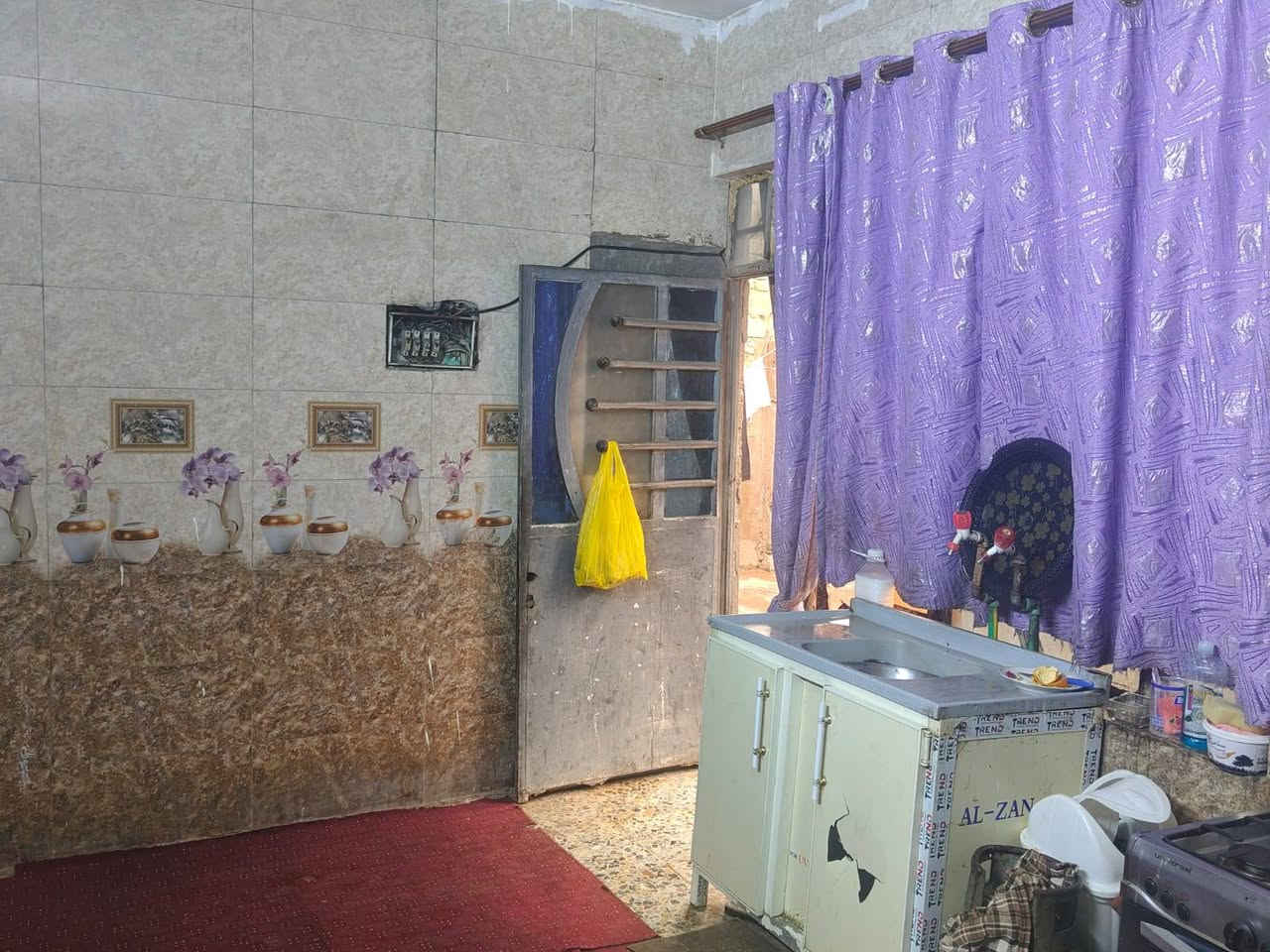 السلام عليكم مرخصه الأدمن
بيت للبيع 150 متر طابق واحد
غرفتين 
مطبخ 
استقبال 
بدايه منطقه حي الزهراء 
مقابل افران سيد علي 
للأستفسار لاتصال ***********
وات ساب متوفر
