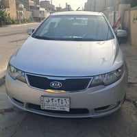 كيا سيراتو  2013 خليجي لون سلفر بيها صبغ جاملغ خلفي كير او محرك مكفولا...