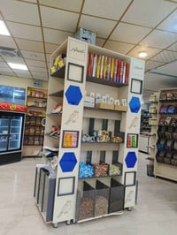 فاترينات للبيع  عدد 12 مالات اسواق او محل كرزات  للتواصل 07804923583