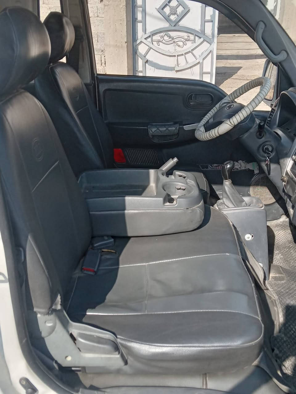 سيارة كيا حمل نثية محرك مفتوح موديل ٢٠١١ باسمي مشروع وطني سنوية ٢٠٢٧ بها خيط تبخير خفيف جدا السعر ٩٨ وبيه مجال بسيط جدا  *********** الحبيبية
