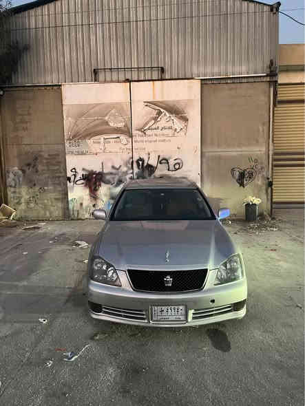 بِسْمِ اللَّـهِ الرَّحْمَـٰنِ الرَّحِيمِ 
شاهینە ١٨٠ بچوک بە بچوک ٢٠٠٥ ئەتڵەت 
بڕاوە بەحری 
بەسمە ڕەش
ناو ڕەساسی 
سێ دوگمە 
کامل مەسرەف کراوە 
ویل و تایەی لۆک
ویل ماجێستا 
چرکەی تێدا نییە 
نوکە دەرزی دەحمی نییە
مەکینە و گێڕ و ئەکسڵ بەشەرتی ٢٠ وەستاو فەحس قوەتی یەک ٨٢ نەبوو نەتەوێت 
ماشاالله سەیارەکە دەڵێی بیبەرە زۆر بە قوەتە 
نرخی ٤٨ قەڵا و معامەلەیەکی کەم 
شوێن: ڕانیە-چوارقوڕنە 
 موشتەریت تێڵ کە *********** رانية
