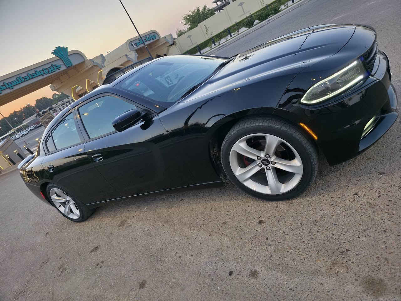 جارجر SXT 2017
كفاله عامه من صبغ وتبديل 
رقم اربيل هزة جديدة 
فتحت سقف 
ماشيه 110
مكان السياره بغداد 
قرب جزيرة بغداد السياحيه 
للاستفسار ***********
