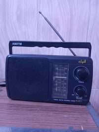 #للبيع راديو 📻 القيثارة AM. FM شغال  عله وضع الشركة  بغداد وتوصيل للمح...