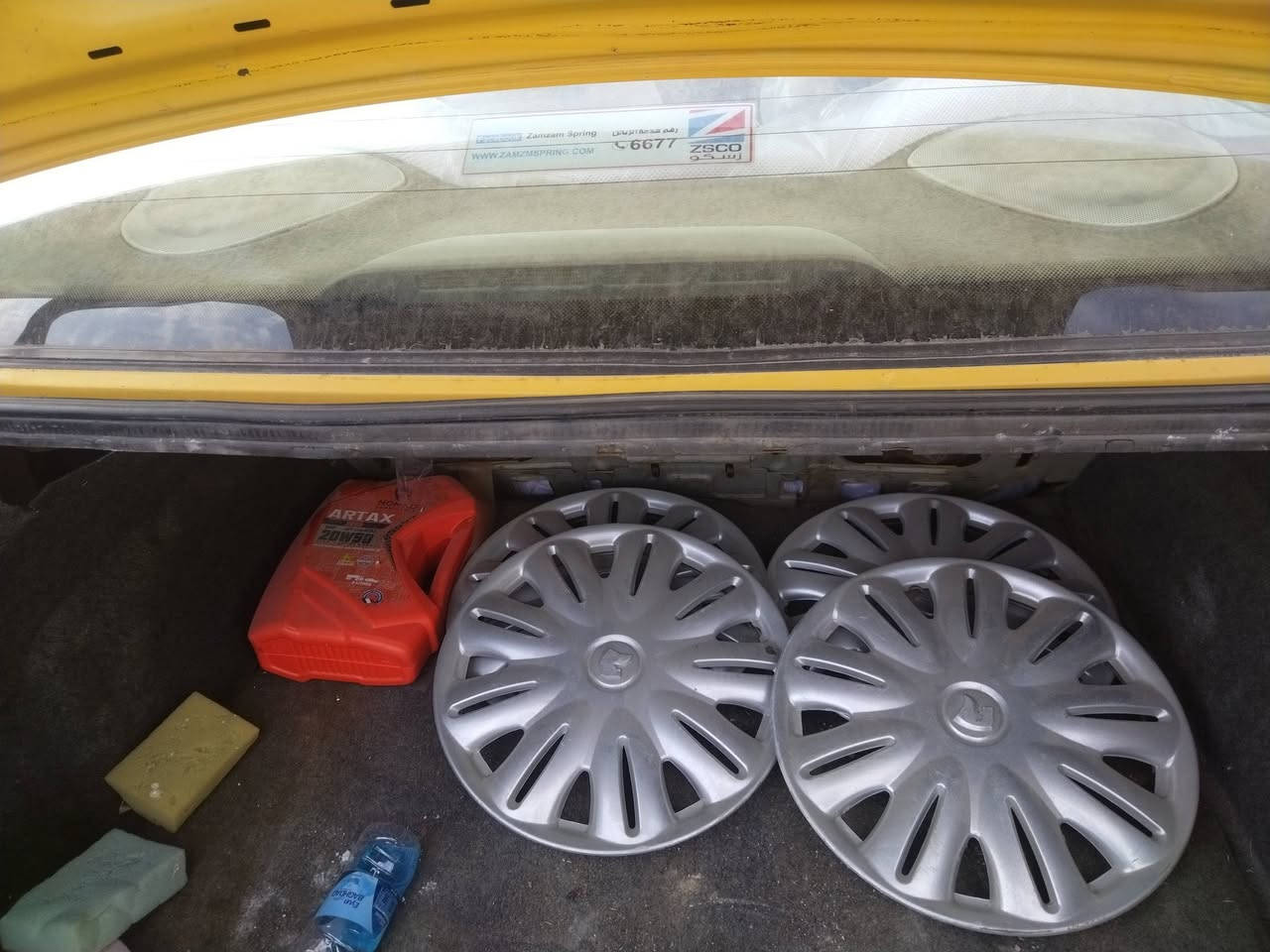 السلام عليكم للبيع سمند مديل ٢٠١١ مالت اخوي بسمه مصفره هيه غرامات رقم دولي  *********** شباب مامتواجد عل نت الشراي يخابر السعر ٣٨ بيهه مجال بصيط سياره جديد ونضيفه مال  خابر واستفسر مكان السياره الشعب حي اور تقاطع علي الاسمر
