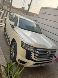 لاندكروز gxr موديل 23  السياره كفاله وماشيه15  بااسمي ومكان السياره بغ...