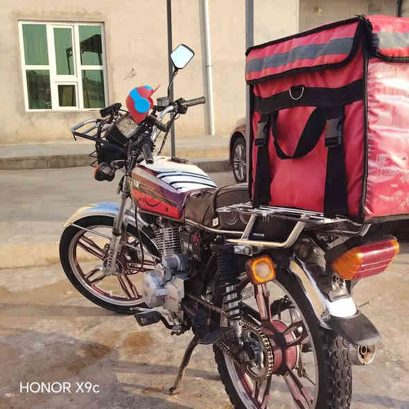 السلام عليكم ماطور سيفان
للبيع
شغال هندر واحد يشتغل
كهربايات شغاله
سلف سلف عايزه بس صيانه
ماطور مال جناي
عنوان قضاء العلم قريه سمره
السعر 450  وبي مجال للطيبين
للبيع فقط
..............
***********
