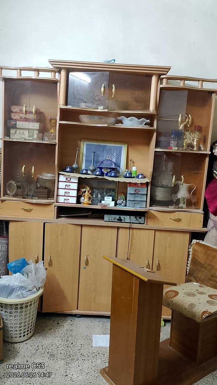 السلام عليكم  للبيع مستعجل.
1 بوفية ماعين  70  نظيفه مابيه كسر 

2  بوفية  40 بيه مجال قليل 

3 القنفات    جدا نظيفات اي كسر مابيهن سعر 250 متحصل هيج سعر 

4ميز تلفزون جدا نظيف وخشبه ثكيل نوعية ممتازه 70 

5 ميز معا كراسي عدد 4    السعر 40

ميز طعام  15


**إذا كنت صاحب هذا الإعلان وتريد حذفه لأي سبب، رجاءا أرسل رسالة إلى الدعم الفني**