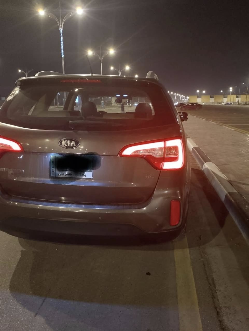 سورنتو 13 فول واحد ع واحد
بصمه 
بنورامه 
كشنات جلد
تبريد تدفئه كشنات
6 سلنتدر 
3 قطع تبريد 
7 راكب 
وبعد هوايه مواصفات 
كفاله عامه  
جراد بالبنيد 
رقم بغداد الماني 
مكاني كربلاء 
سعر 155$
***********
