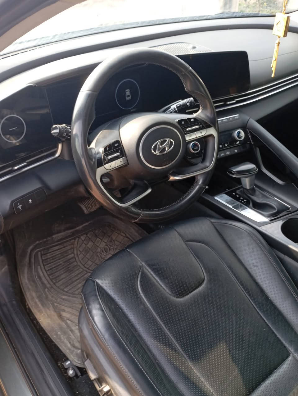 السلام عليكم سياره النترا 2024 فوال واحد علا واحد تحكمات رادارات اماميه جانبيه بيه جاملا أو بنيد أو لا يحه الدواخل السياره بسمنه رقم بغداد المكان ناصريه مركز المدينه السعر 145 أو بيه مجال  رقم الهاتف ***********
