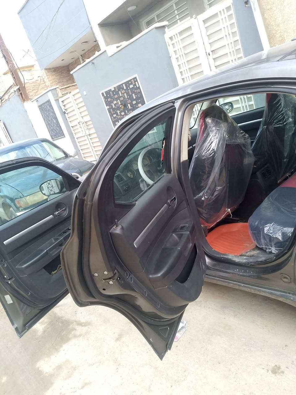 سلام عليكم جارجر موديل 10 متومة كصة جنطة مكينة جديدة كير طيارة تبريد شغال تدفئة شغالة ويل جديد سيارة خير من الله بيهة جراد بصيط كلش ترايك وين ميعجبك بيهة بس الدبلات الخلفية تعبانة للبيع والمراوس اذا اكو اوبامة ونطي فرق السعر30وبيهة مجال مكاني بغداد لأمين الثانية رقمي ***********
