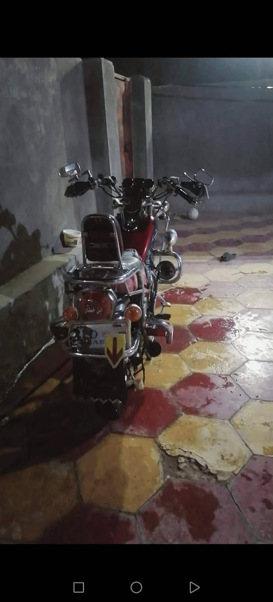 سلام عليكم 
دراجه جونده للبيع اوراق اصوليه 
مديل 21 مكفوله من كلشي 
هذه رقم راعيه وتواصل وياه 
 ***********
مكان السماوه قضاء رميثه
