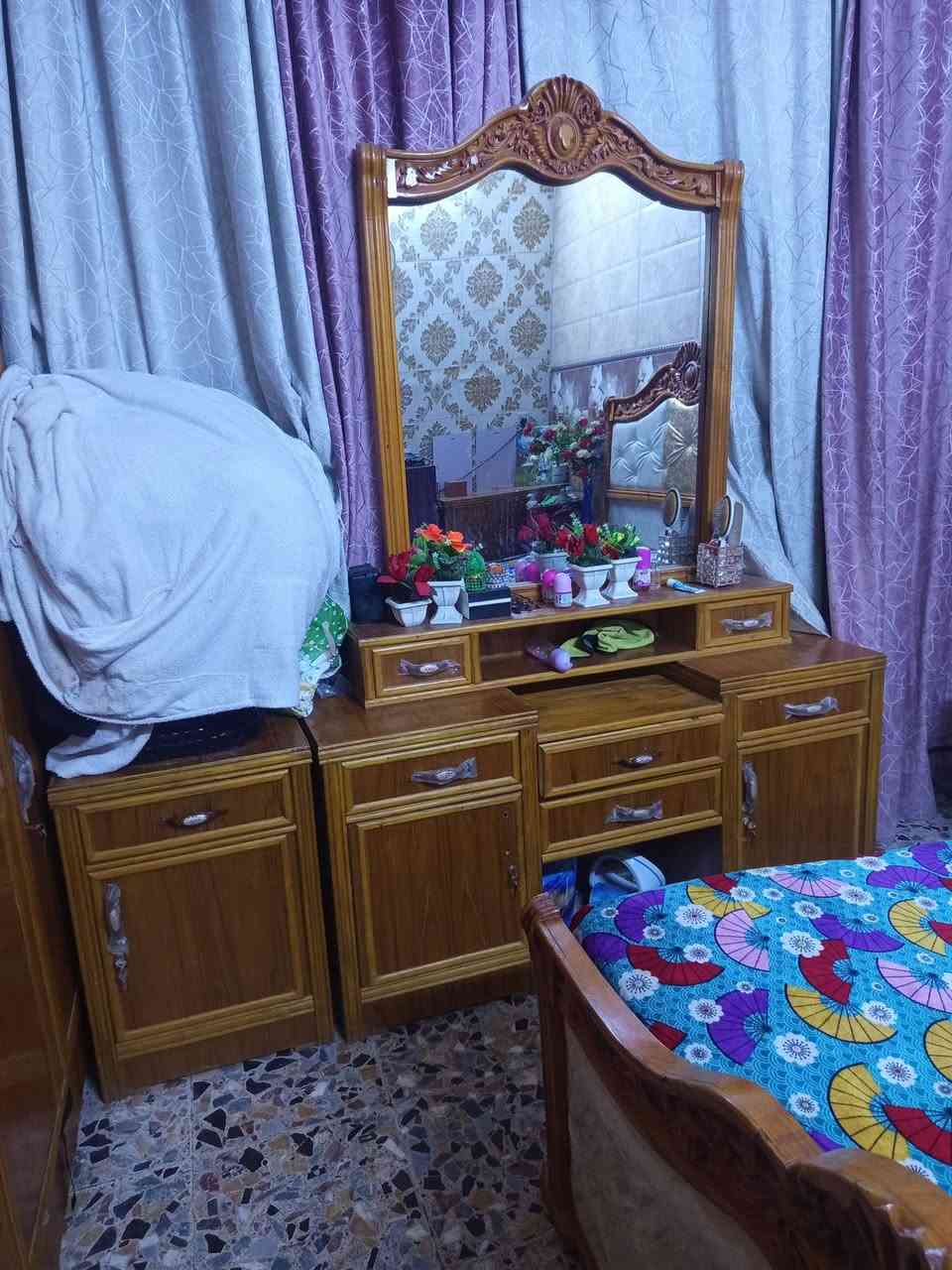 غرفه للبيع مليون و200
***********
