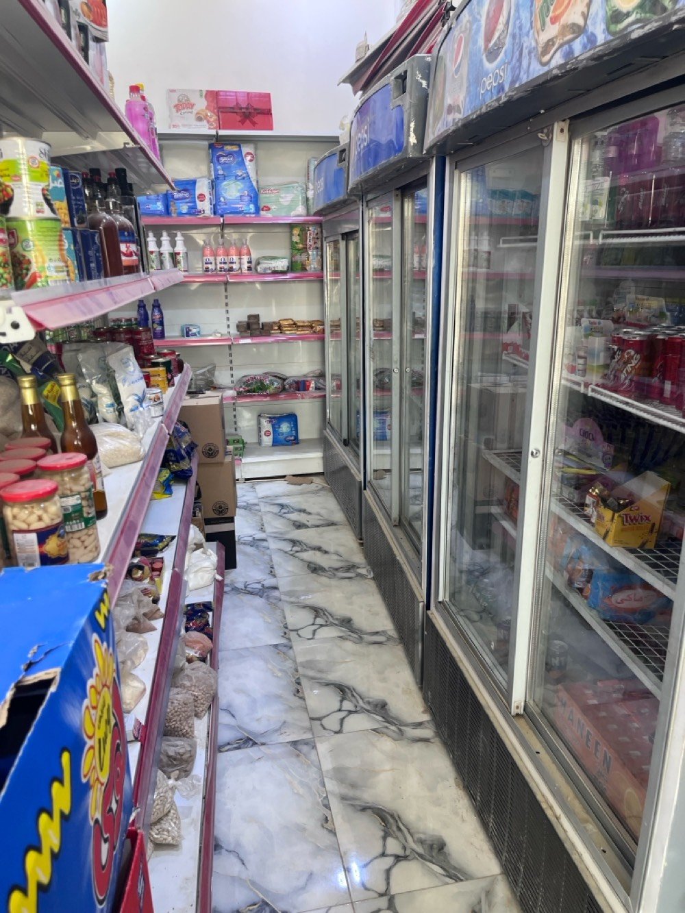 محل للبيع في ناصرية بالموحية 
سبب البيع ضرف ومستعجل على بيع كلش متكون
سبالت عمودي 2 دينكي واوكس 
وبرادات كبار ام بابين ٣ 
وبي براد ببسي ابو بابين 
وبراد كولة ابو بابين
ومجمدات عدد ٢وحدة كبيرة ٣ جامات ومجمدة موطة لشركة 
ومجمدة ايطالية تصلح للموطة وكيك ٣ طوابق جديدة مالتها ب٢٠ ورقة 
بي رفوف تعليك ١٠ قطع 
محل كامل تجهيز فقط عوزة مسواك ايجار ٣٥٠ مناسب 
سعر ١٢ مليون وبية مجال رقمي ***********