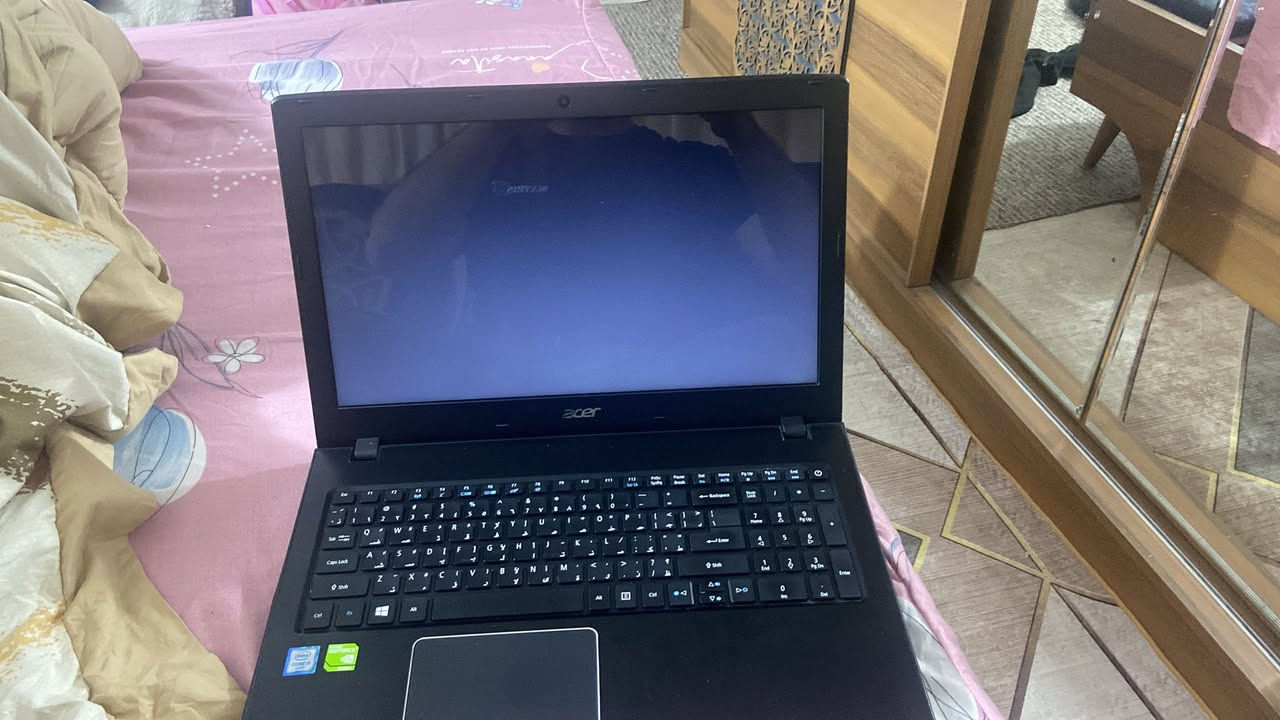 لابتوب ايسر للبيع السعر 200 الف مكاني القاهره ***********
