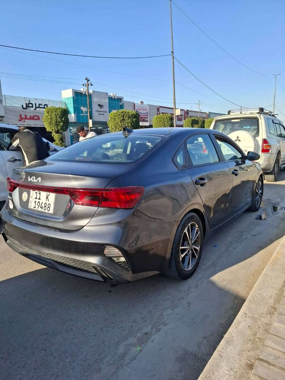 السلام عليكم كيا فورتي 2023 حادثها موضح بالمنشور قطعتين تبديل وقطعتين صبغ اشاير بلمري رادار امامي خلفي مواصفاتها  المعروفه ماشية ٢٥ الف ترقيم جديد بأسمي مكان السياره بغداد البلديات 
السعر 135 
  الاتصال برقم ***********
