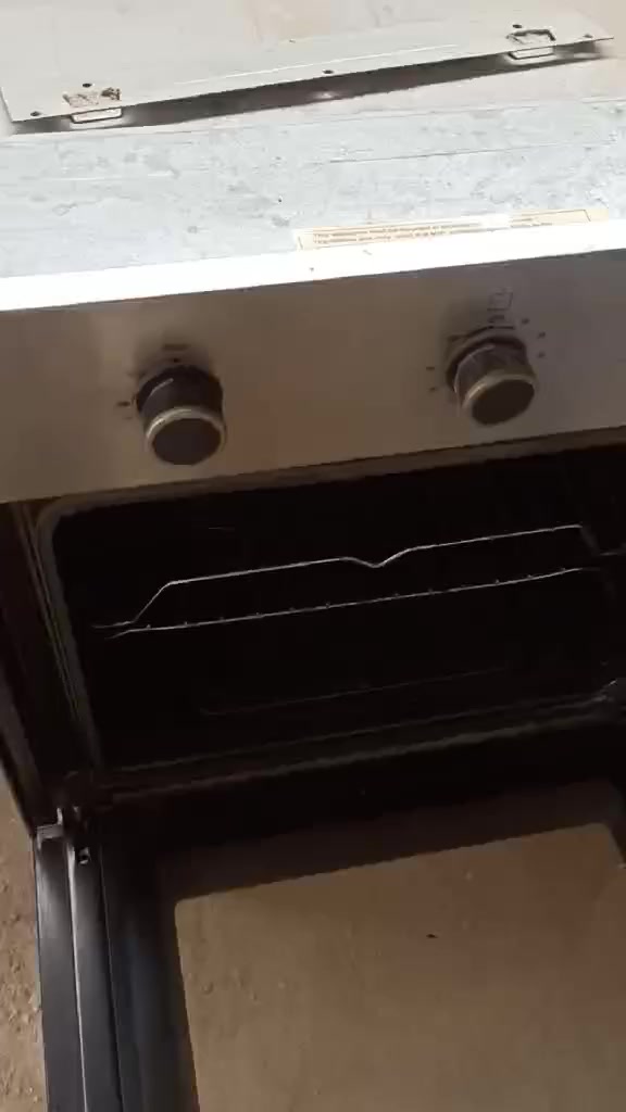 طباخ تركي 5عيون للبيع 
فرن شوي +كيزر طحان 120 مولد استره كوري 
ملاحظه يوجد توصيل واتساب ***********
