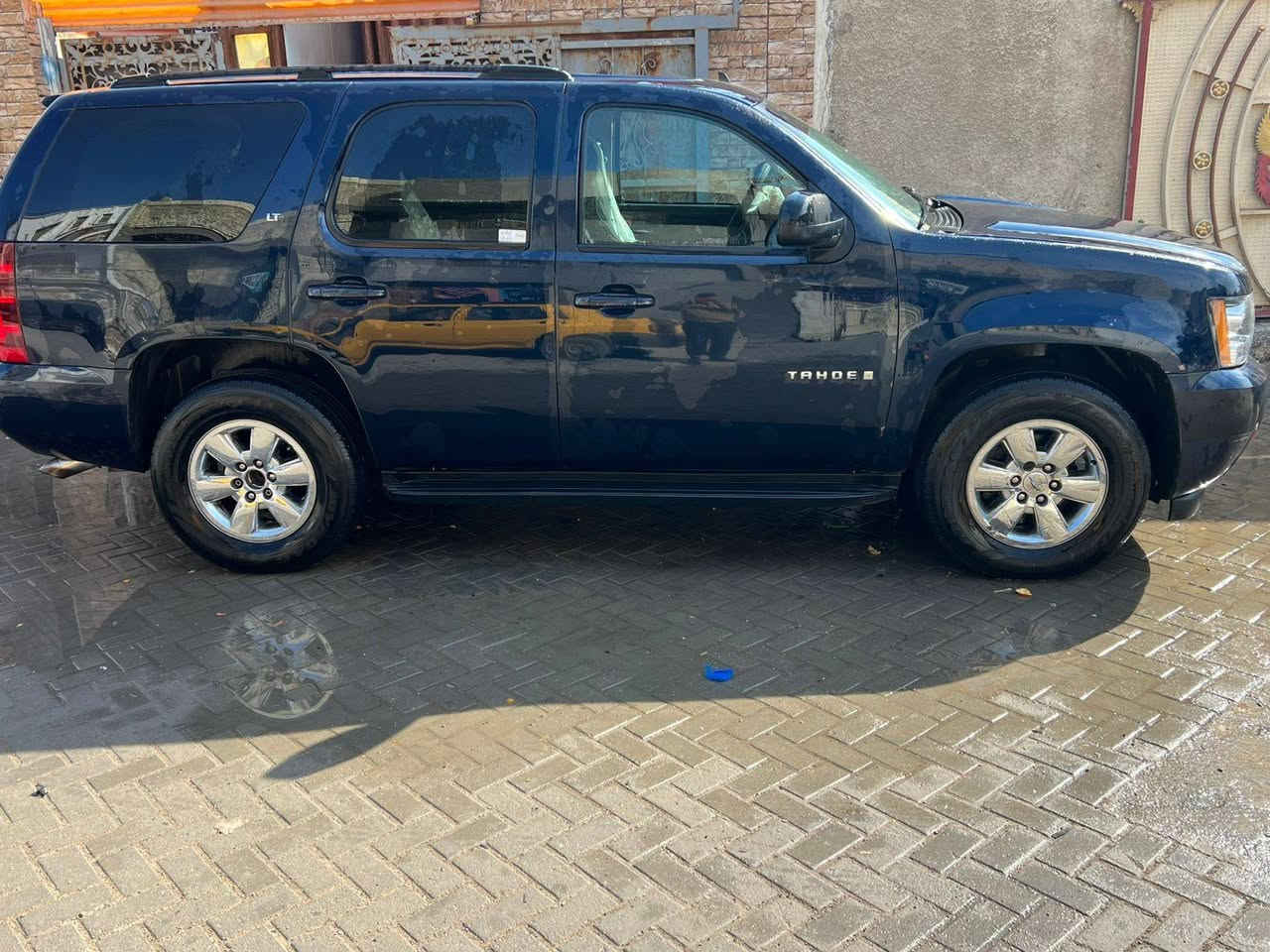 سلام عليكم ورحمه الله وبركاته سيارة تاهو بتره ادوات مكفول كفالة عامه من مكينة كير كصه موصفات LT تبريد تدفعئة كشنات جدد  اي نقص مابيه السيارة الله شاهد احلاة من الصوره السعر  75قفله الاستفسار على الرقم *********** مكاني بغداد
