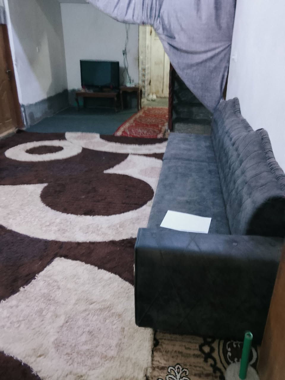 السلام عليكم 
بيت للبيع طابو زراعي سلمان باك المدائن منطقة البانيروما كاملة خدماتة 200متر السعر 95 وبيه مجال 
التواصل ***********
