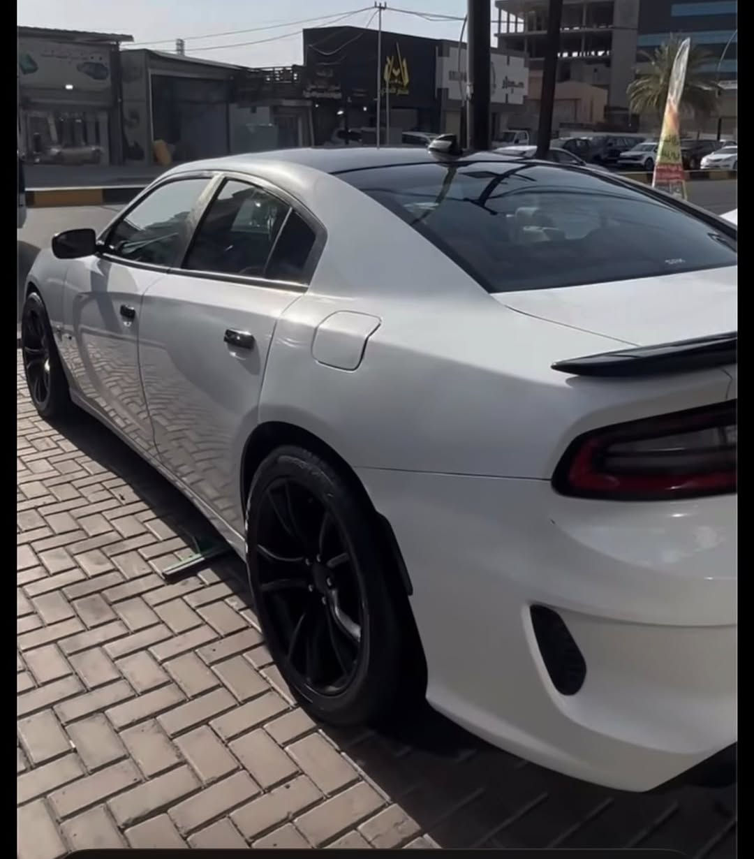 جارجر GT 2018 لون ابيض
محرك وكير وحدادية بلادي مكفول
السيارة مابيها اي نقص  
بيها قطع صبغ ابيعها صبغ عام السيارة كلش مرتبة مثل ما واضح بالصور وبالحقيقة بعد احلى 
السعر 165 ورقة وبيها مجال بسيط 
مكاني بغداد حي اور 
رقمي ***********
