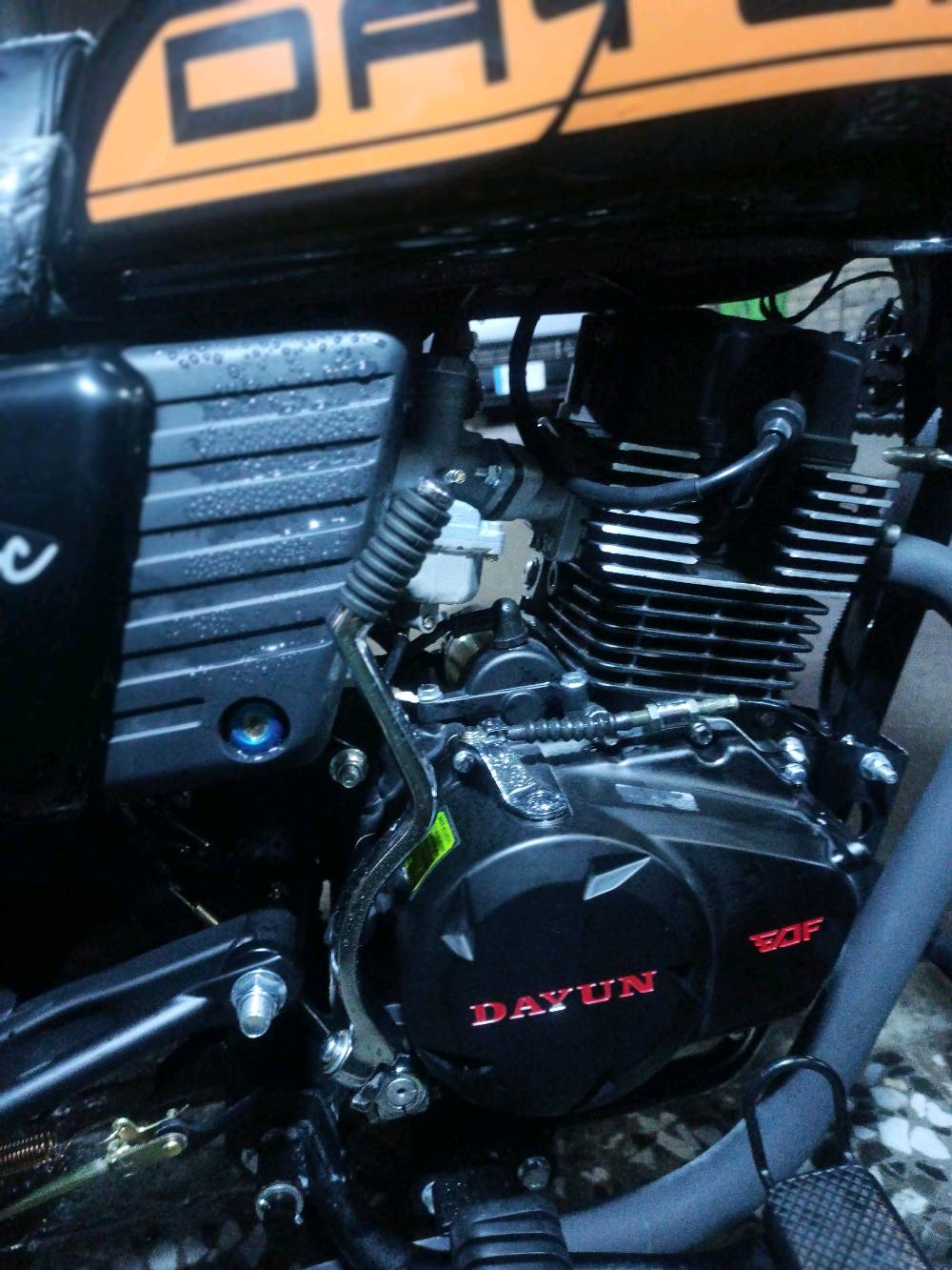 السلام عليكم دراجة دايوان جبلي المديل ٢٥ شهر ١٢ يوم ٣٠ دراجة بعدهة زيرو زيرو زيرو كفالة عامه من كلشي لحد يخابرني يكلي شبيهة اي نقص مابيهة ممشتغلة دلفري ابد دراجة مال منتسب وانقل دوامة من بغداد للكوت سعر ٣ ملاين  بيهة مجال للطيبين مكاني بغداد الامين الثانية 