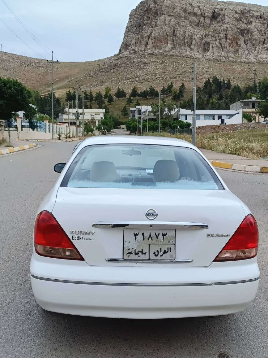 سەنی مۆدێل2007ێابانی گێڕ ئۆتۆماتیک سپی بە فری
ناوزردچوارجام کارە بای کەلە وعینەک مە کینە ڕەشی سۆپەر 
گێڕو مە کینەی بەشەرت فیتر
بێ بۆێاخە سۆنەرم دا ناوە
سەێارە کە مەسرە فی تێا نێە بە زمان دەیفرۆشم ماڵی دۆستە 
سعری 92گەڵا
ژم***********
***********شوێن سیدسادق السليمانية, العراق
