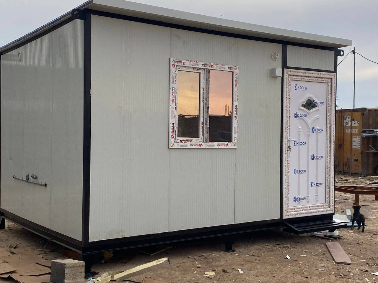 كرفانات جديدة قياس3×6سعر مليون و850
باب وشباك تركي نصنع جميع القياسات
وعمال الموقعي و ضد الحريق عنوان بغداد باب الشيخ
اتصل على الرقم: ***********
