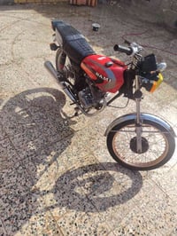 دراجه البيع بدون وراق سعر 400وبيه مجال تصل 07840713586