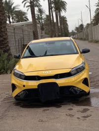 السلام  عليكم للبيع فقط كيا فورتي 2023 وارد كندي رقم بغداد مواصفات 1/2...