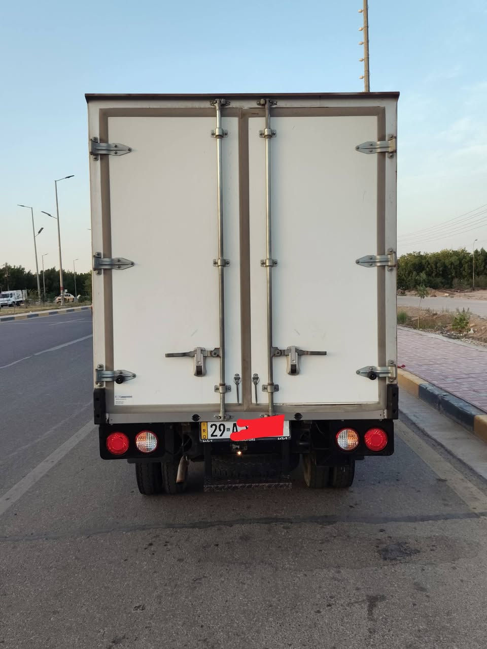 كيا براد فحل  2019 مكينة كير خير من الله سيارة مكفولة .تبريد قمارة وربع .مكينة 4000 . مكاني واسط
سيارة باسمي تحويل ثاني يوم 
***********
  كيا براد فحل  2019 مكينة كير خير من الله سيارة مكفولة .تبريد قمارة وربع .مكينة 4000 . مكاني واسط
