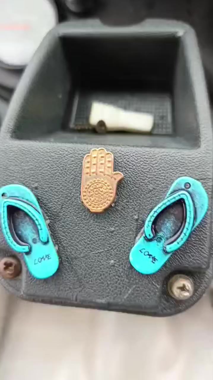 السلام عليكم تكتك مديل 2021شهر 10 للبيع رقم سنوية بسمي السعر 8300 وبيها مجال  المكينه مجفته تجفيت شركه الدوس معمره مكاني بغداد الامين الثانيه قرب شبكه الكهرباء ***********
