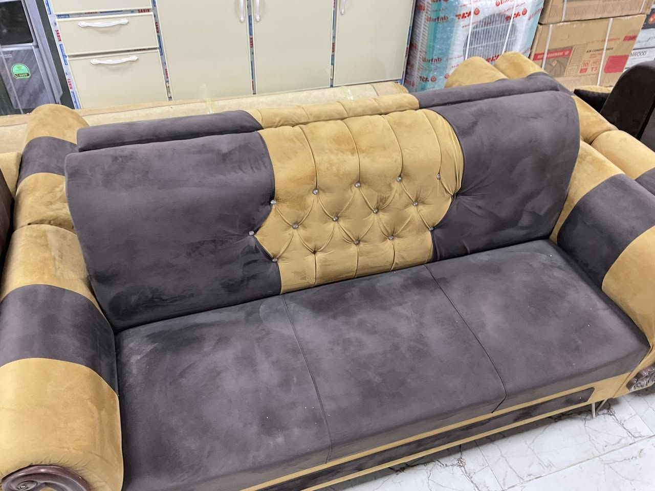 تخم للبيع. ٣٠٠
***********
