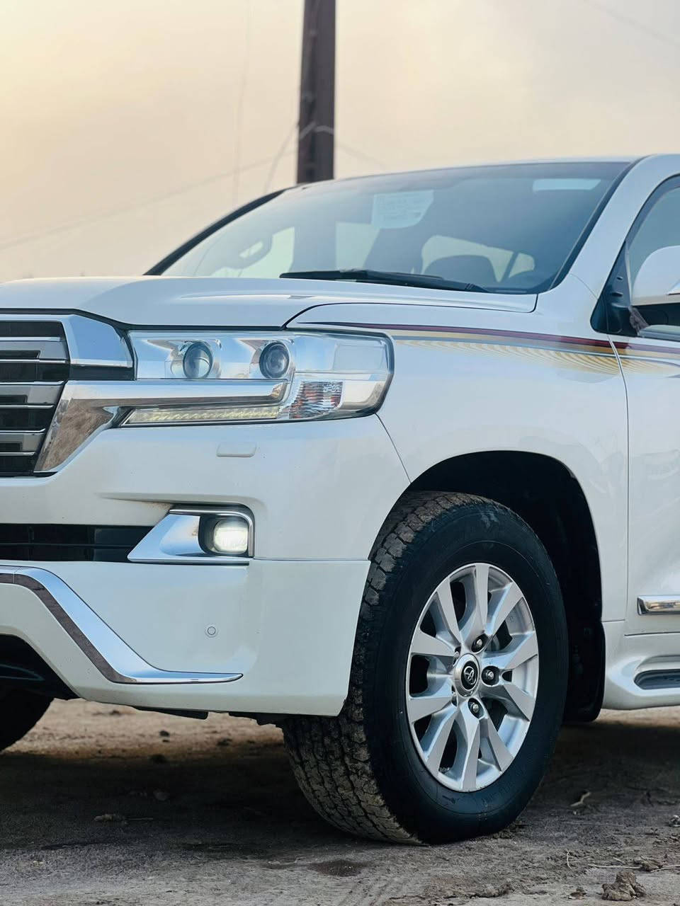 سلام عليكم
لاندكروزر موديل 17 افطيم اصل 
سياره ما ملعوب بيه 

مكفوله كفاله عامه 

سياره رقم بغداد تحويل ثاني يوم 
تخم تأير جديد 
مواصفات 
فتحه 
كشنات جلد 
دبل ماوس 
حساسات أمامية وخلفية 
كامره 
لايت زنون 
شاشه وصطيه 
كشنات  كهرباء 
مري شفط 
تبريد ثلج 
السياره جديده لوك  
ماشيه 120 حقيقي 
السعر خاص 
ملاحظه المو شراي لا يتصل 
الرقم ***********
المكان الناصريه مركز
